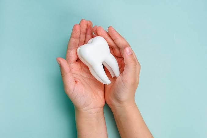 歯の被せ物の寿命は何年?長持ちさせるためのポイントを解説!