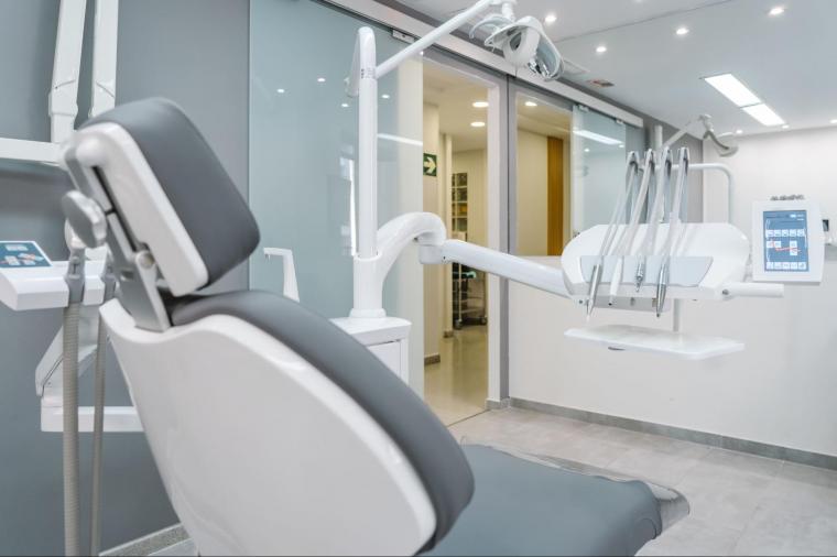 インプラントの静脈内鎮静法が効かない人の特徴と治療前の注意点