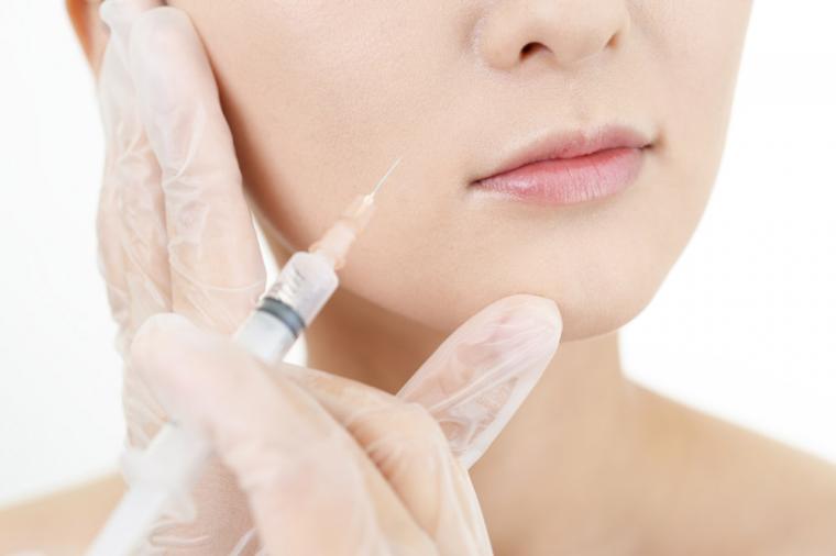 口元のプロが行う歯科ヒアルロン酸治療とは